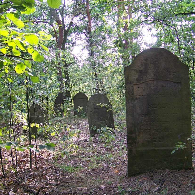 Campfire Chat:  Can you track a ghost from a graveyard?
