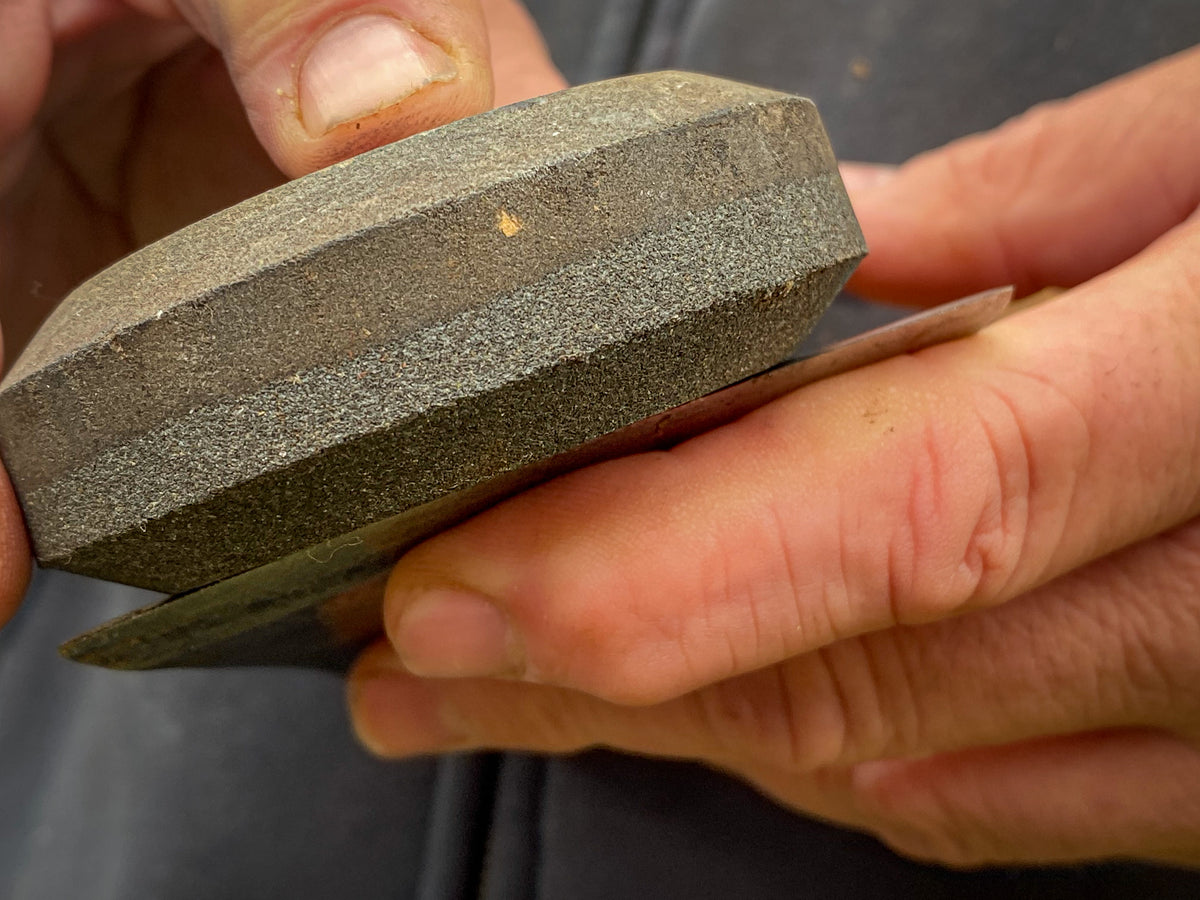 Dual-Grit Axe &amp; Tool Sharpening Puck (240/400 Grit)